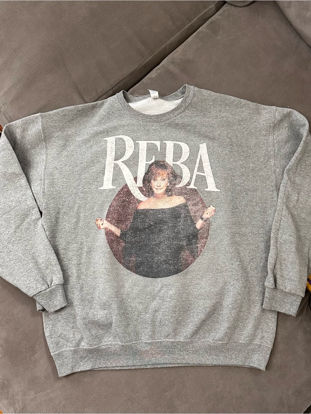 Reba McEntire 2022 Men’s Unisex Grey Crewneck Tour Sweatshirt XL Distressed Logo